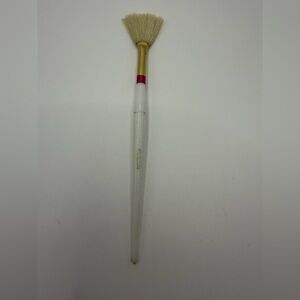 White Fan Makeup Brush with Gold Ferrule and Pink Accent